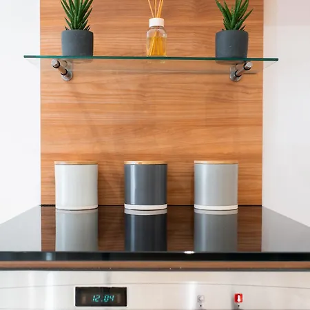 Stunning Centre Water Views 2 Bed 2 Bath Free Parking Apartmán *